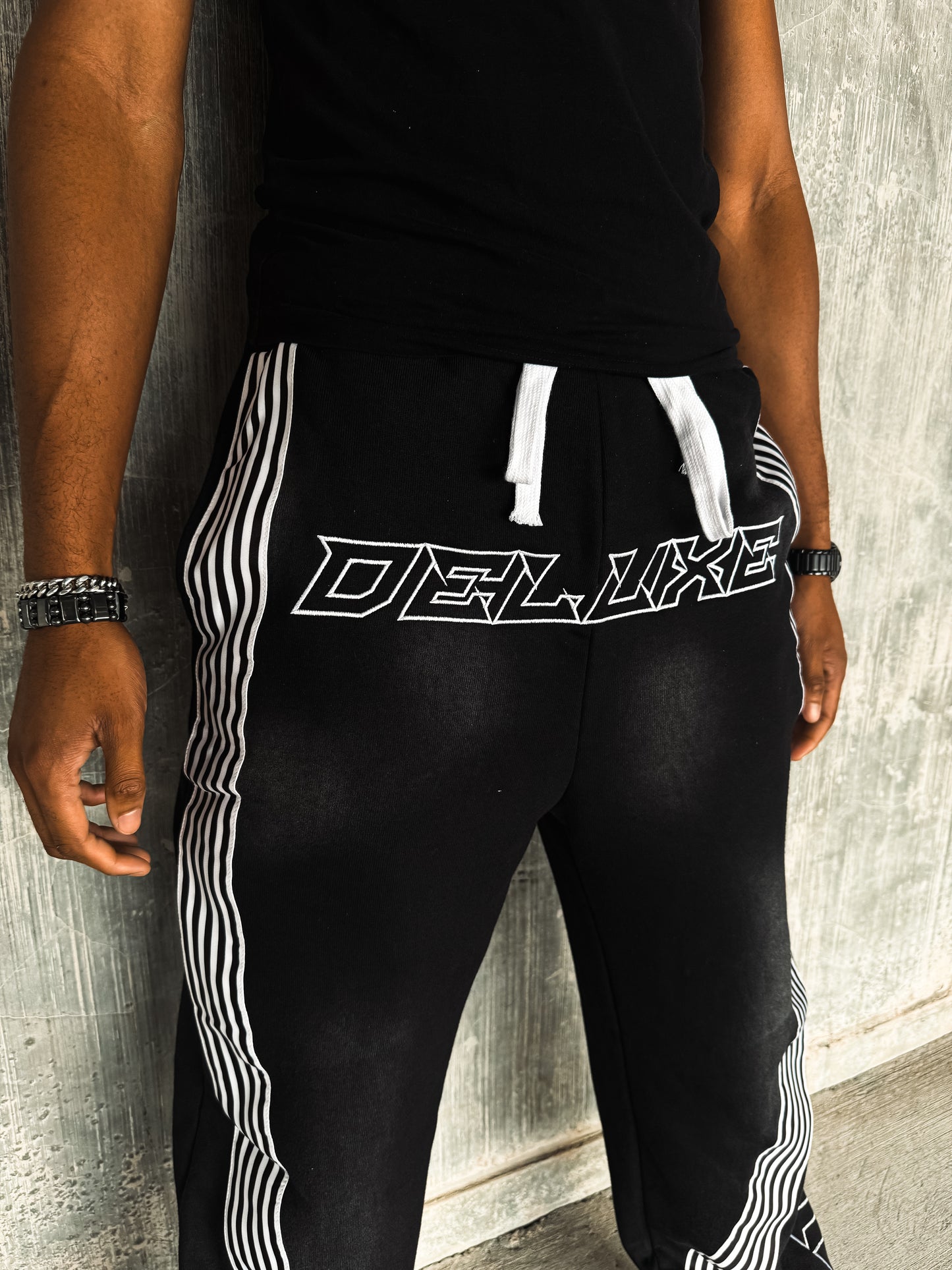 Black Deluxe Sweats
